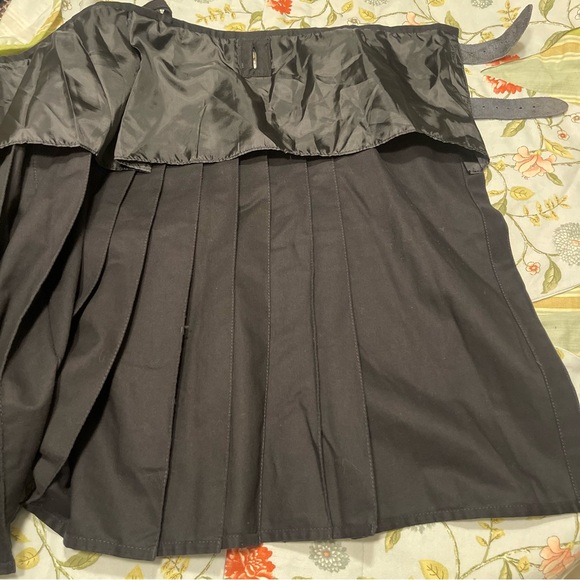 Versatta Black Kilt Skirt - Picture 6 of 15
